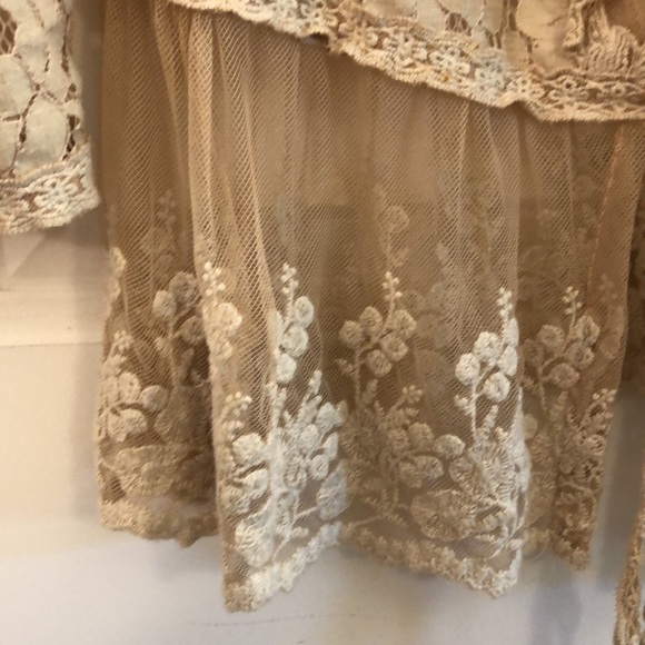 ✨Host Pick! Exquisite lace crochet cardigan with mesh peplum and ties in cotton - Picture 4 of 12